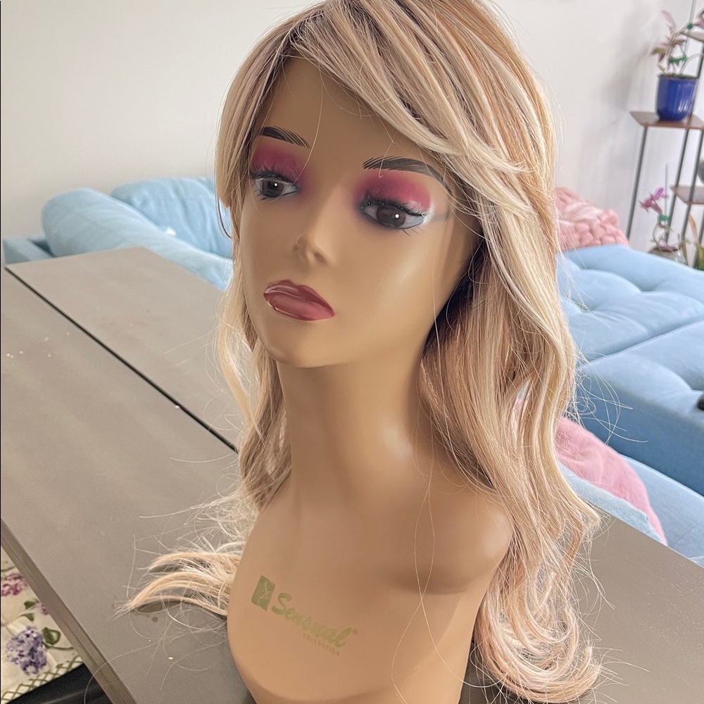 Belle Tress City Collection Liverpool milkshake Blonde-R - Picture 3 of 14
